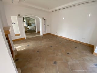 On The Lake | Turnberry | Tenanted, picture 1