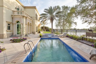 Upgraded with Lake Views 4 Bed villa in Jumeirah Islands, picture 3
