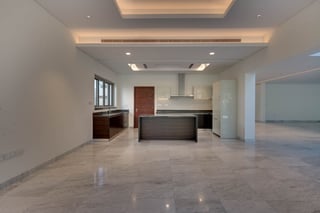 Contemporary Style 5 Bedroom Villa, picture 1
