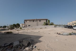 Lake Facing Mansion Plot In Jumeirah Islands, picture 4