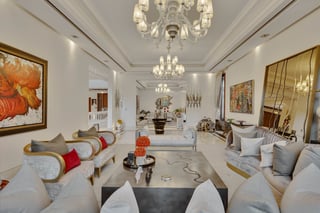Lake view luxury villa in Emirates Hills, picture 1