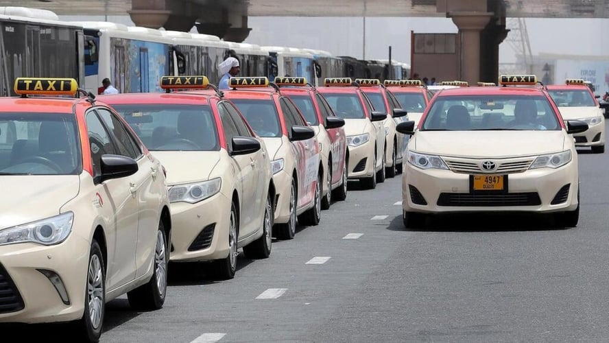 Dubai Transport Guide: Cars, Metro & Apps
