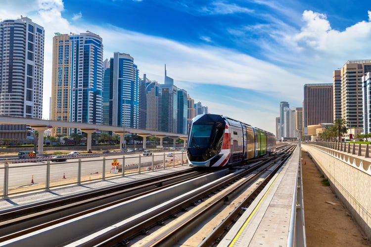 Dubai Transport Guide: Cars, Metro & Apps
