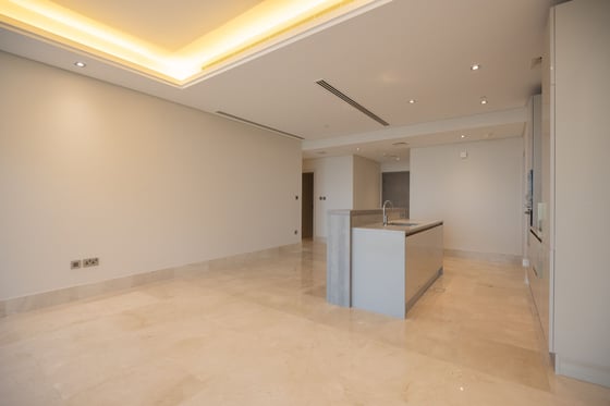 Beachfront Modern Apartment on Palm Jumeirah, picture 7