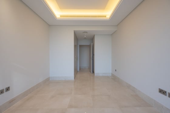 Beachfront Modern Apartment on Palm Jumeirah, picture 4