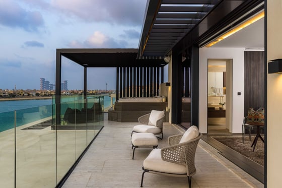 Extraordinary Villa with Custom-designed Interior in Palm Jumeirah Beachfront, picture 17
