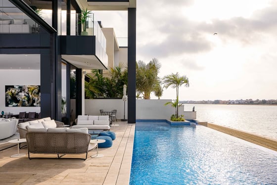 Extraordinary Villa with Custom-designed Interior in Palm Jumeirah Beachfront, picture 12