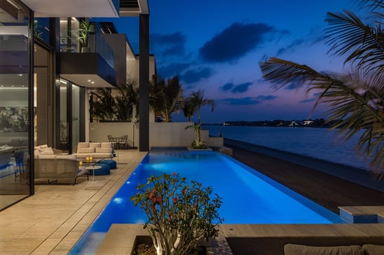 Extraordinary Villa with Custom-designed Interior in Palm Jumeirah Beachfront, picture 21