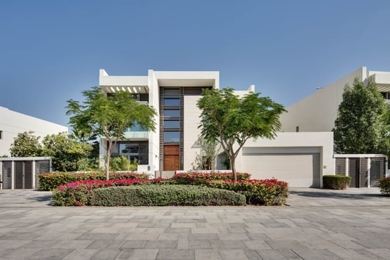 Chic Modern Villa with Smart Automation finishings in Mohammed Bin Rashid City, picture 1