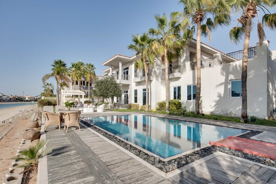 Upgraded Beachfront Villa on Palm Jumeirah, picture 1