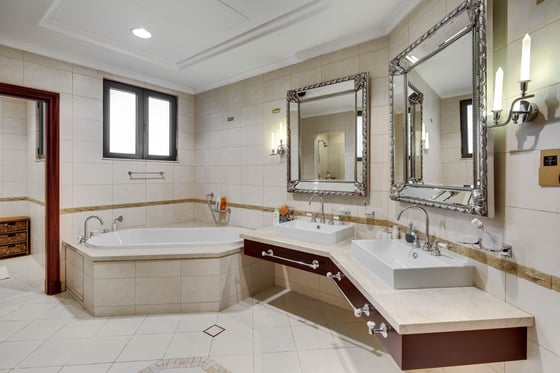 Marina facing Garden Homes Luxury Villa on Palm Jumeirah, picture 26