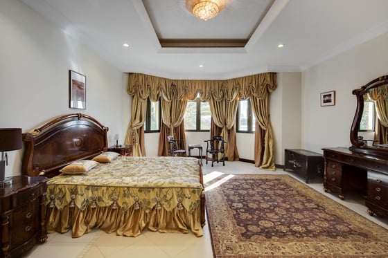 Marina facing Garden Homes Luxury Villa on Palm Jumeirah, picture 24