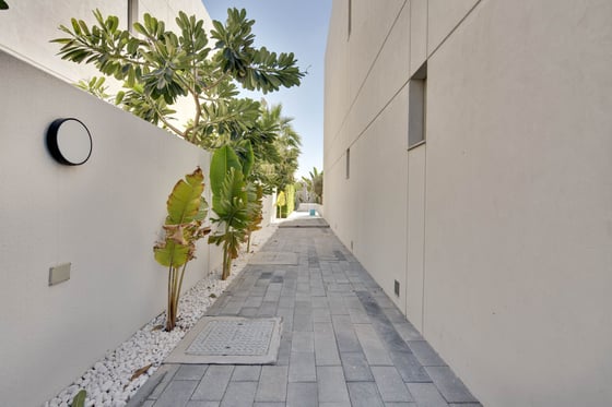 Brand New Villa with Stylish Interior in Mohammed Bin Rashid City, picture 27