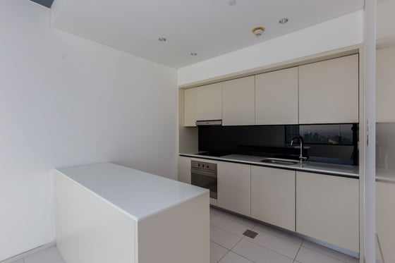 Spacious Apartment with Burj Khalifa Views in DIFC, picture 5