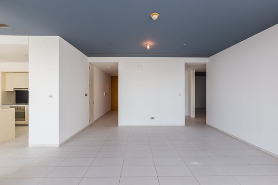 Spacious Apartment with Burj Khalifa Views in DIFC, picture 3