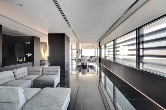 Luxury Penthouse Apartment with Burj Khalifa Views in DIFC, picture 9