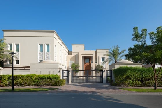 Golf Course Luxury Villa with Skyline Views in Emirates Hills, picture 9