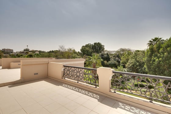 Serene Acacia Villa in Exceptional Location, Al Barari, picture 13