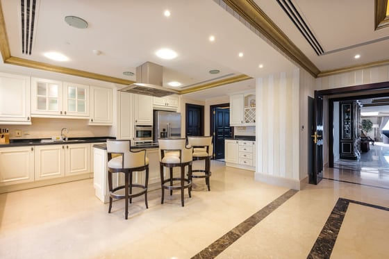 Exclusive 5 Bedroom Penthouse with Breathtaking Views in Jumeirah Beach Residence, picture 2