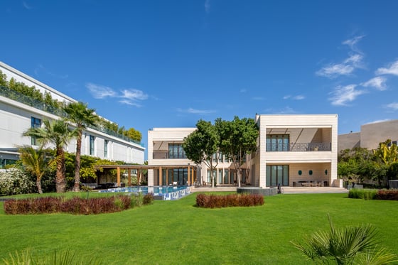 Expansive, Ultra-luxury Mansion Villa in Emirates Hills, picture 30