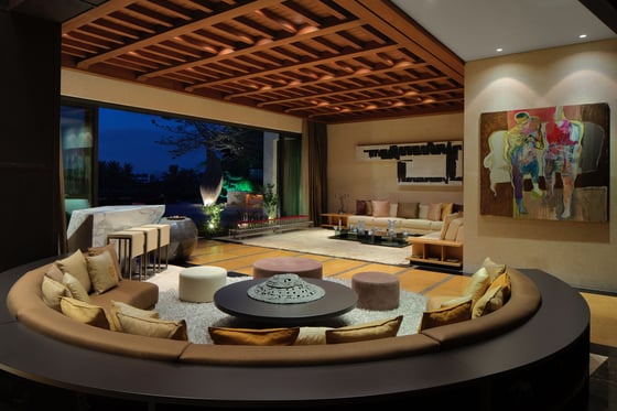 Emirates Hills - Full Golf Course Mansion, picture 6
