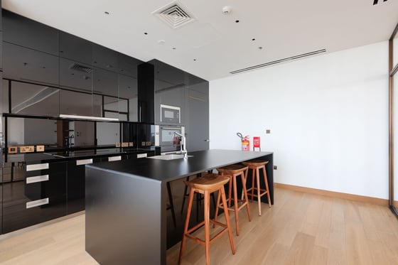 Luxury Waterfront Apartment on Jumeirah Bay Island, picture 4