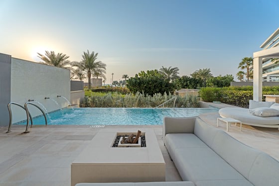 Fully Upgraded Luxury Apartment in Palm Jumeirah Hotel Residence, picture 38