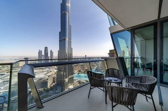 Vacant 03 Series | Corner | Full Fountain Burj Khalifa View, picture 1