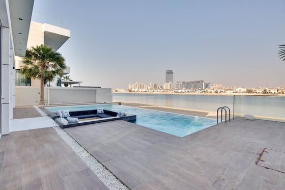 Fully Furnished Beachfront Villa On Palm Jumeirah, picture 32