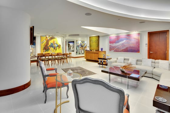 Centrally Located, Resort Style apartment in World Trade Centre, picture 19