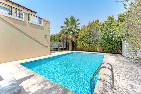 Luxury Family Villa with Basement and Private Pool, picture 5