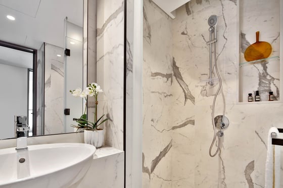 Contemporary apartment with great views in luxury One Za’abeel towers, picture 7