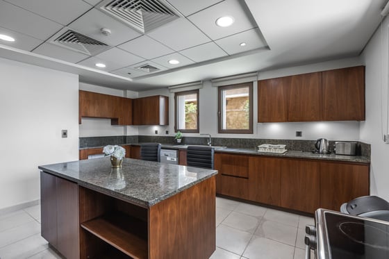 Palatial Resort Villa with Full Sea Views on Palm Jumeirah, picture 15