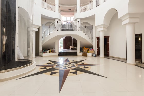 Stunningly Grand Luxury Villa in Emirates Hills, picture 3