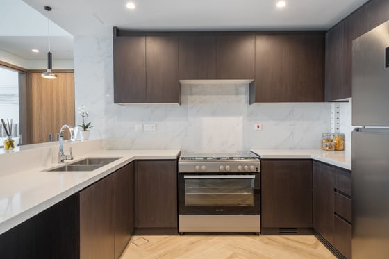 Contemporary apartment with balcony in central Wasl1 community, picture 15