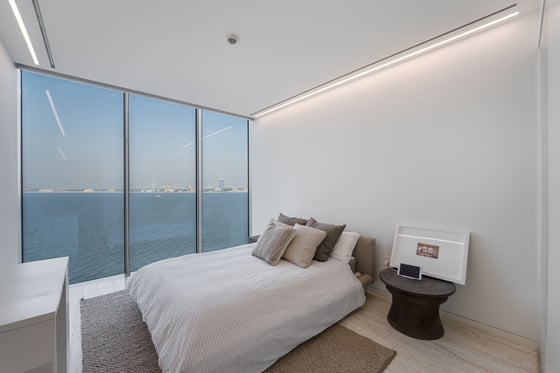 Ultra Luxurious Penthouse with Infinite Sea Views, picture 4