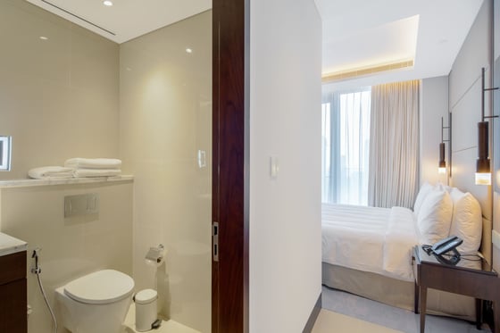Modern &amp; Stylish Apartment with Burj Khalifa Views in Downtown Dubai, picture 12