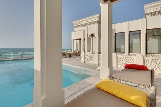 Custom-built, Beachfront Luxury Villa in Umm Suqeim, picture 37