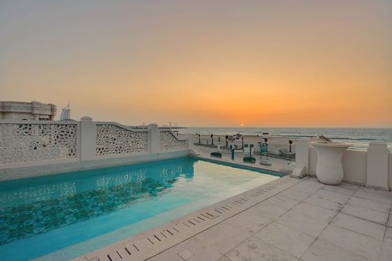 Custom-built, Beachfront Luxury Villa in Umm Suqeim, picture 19