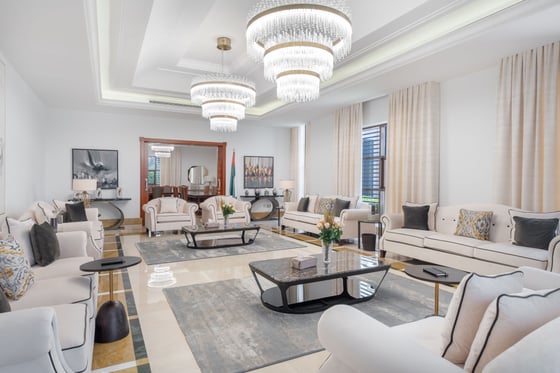 Exquisite and Spacious Luxury Villa in Umm Suqeim, picture 18