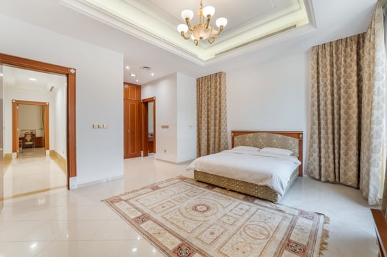 Exquisite and Spacious Luxury Villa in Umm Suqeim, picture 14
