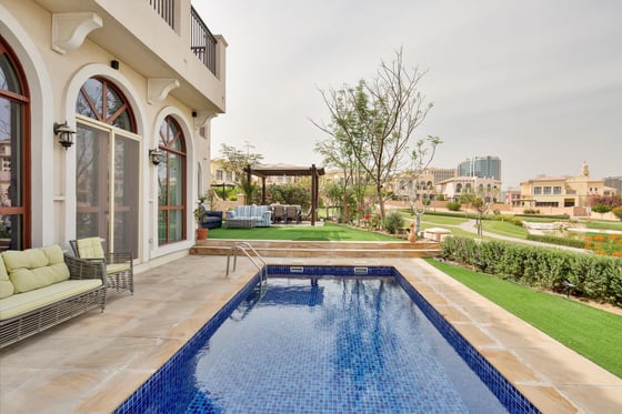 Vacant Luxury Villa With Lake Views, picture 7
