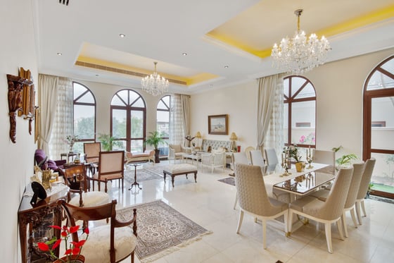 Vacant Luxury Villa With Lake Views, picture 2