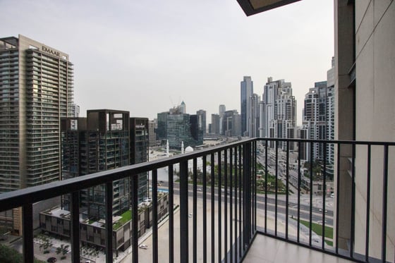 Spacious 2 Bedroom with Study in Downtown, picture 17