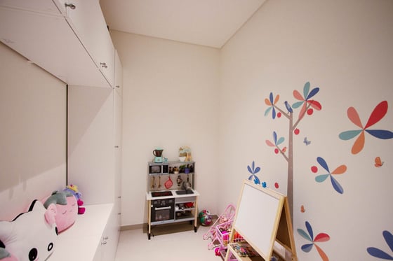 Spacious 2 Bedroom with Study in Downtown, picture 13