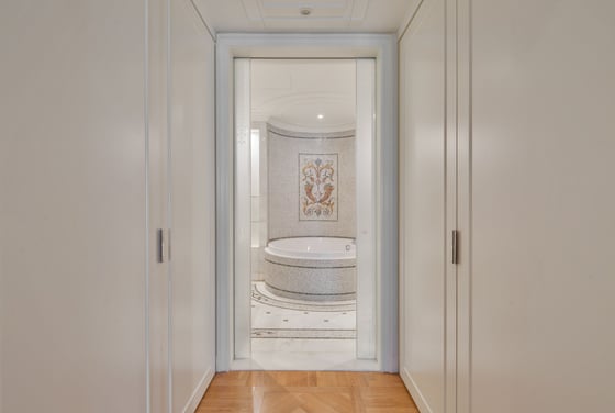 Luxurious Duplex Penthouse in Palazzo Versace, picture 12