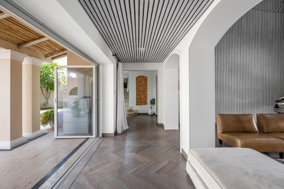 Exquisitely Bespoke Luxury Villa in Arabian Ranches, picture 7