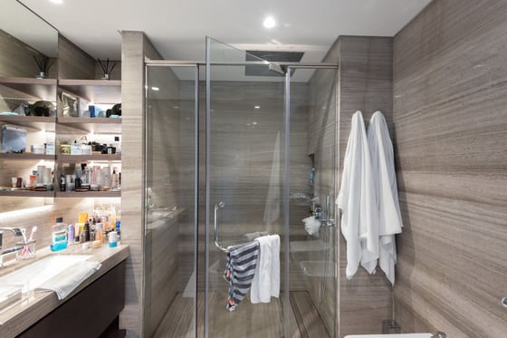 Private, Upgraded Luxury Apartment in DIFC, picture 15