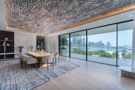Video tour for Ultra-Luxury Waterfront Penthouse on Palm Jumeirah