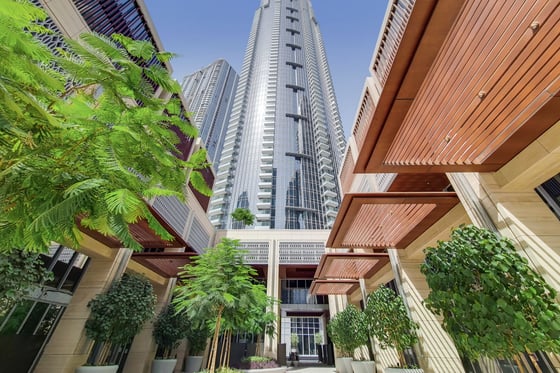Deluxe Corner Apartment at Opera Grand, Downtown, picture 1